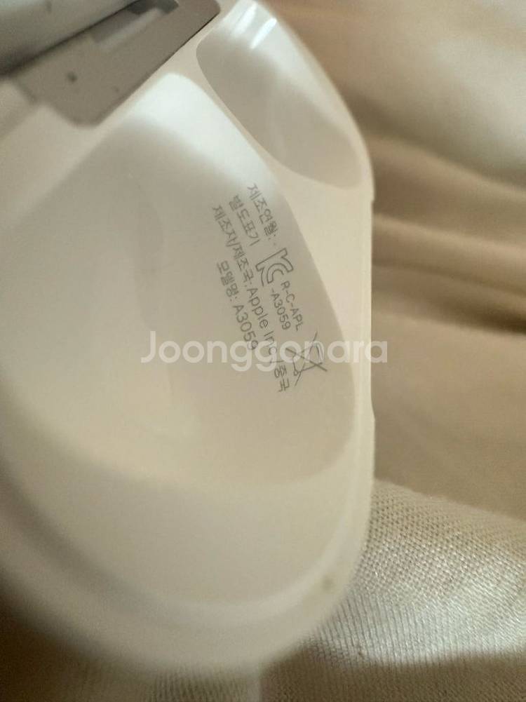 에어팟4 노캔버전 본체(사용감없음)--3