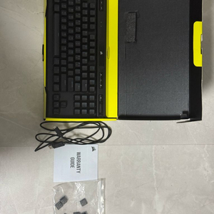 커세어 게이밍 키보드 K70 RGB TKL 판매합니다