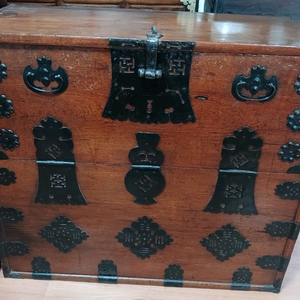 골동품 앤틱 인테리어 전통 고가구 철장석 반닫이 장식장
