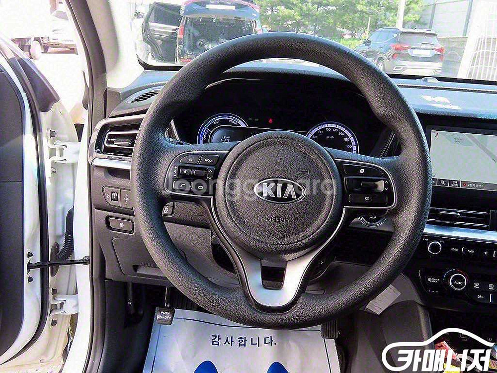 [기아]더 뉴 니로 1.6 HEV 럭셔리 판매--7