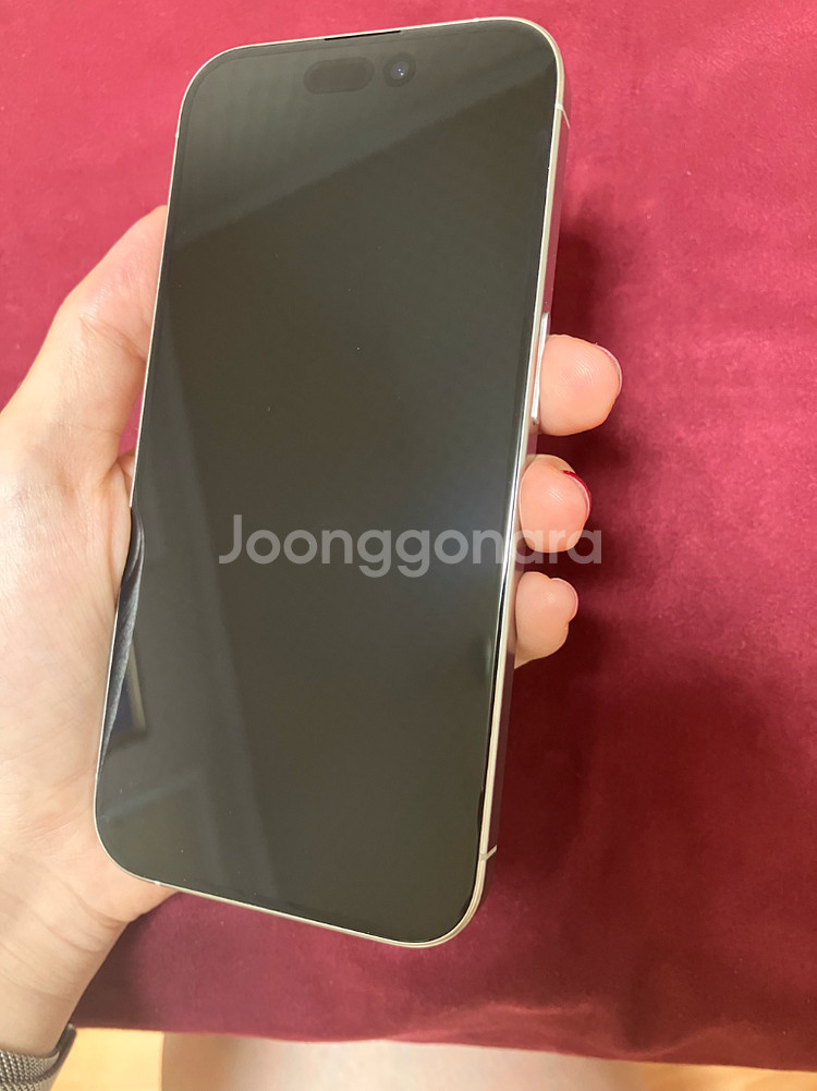 아이폰 15프로 화이트 티타늄 128GB S급--4