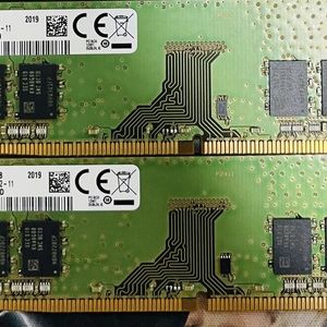 삼성 DDR4 PC4-21300 8GB 2개 팝니다.