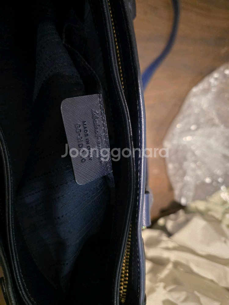 페라가모 베키 토트백 스몰--2