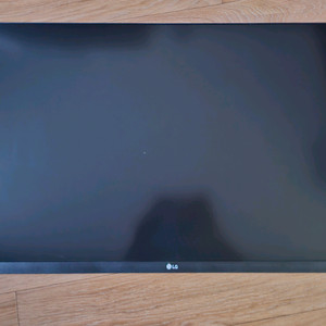 lg 32un650 4k 풀박 팝니다