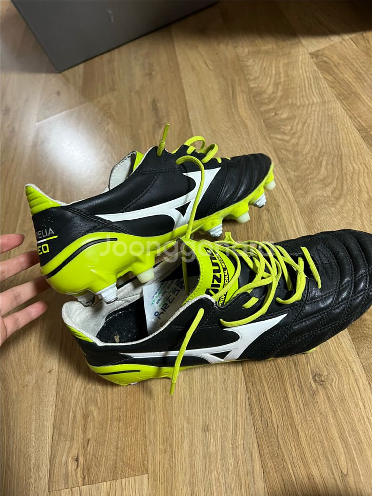 미즈노 축구화--0