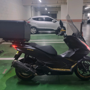 관리잘된 24년식 pcx 9천키로 데려가세요