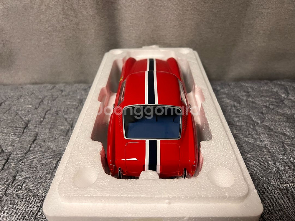 CMR 페라리 250 GT LWB 1:18--3