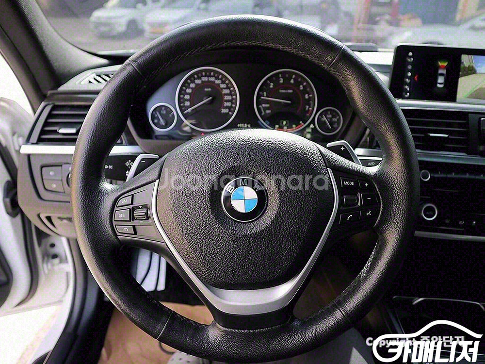 [BMW]3시리즈 (F30) 320i M 스포츠 (5인--9