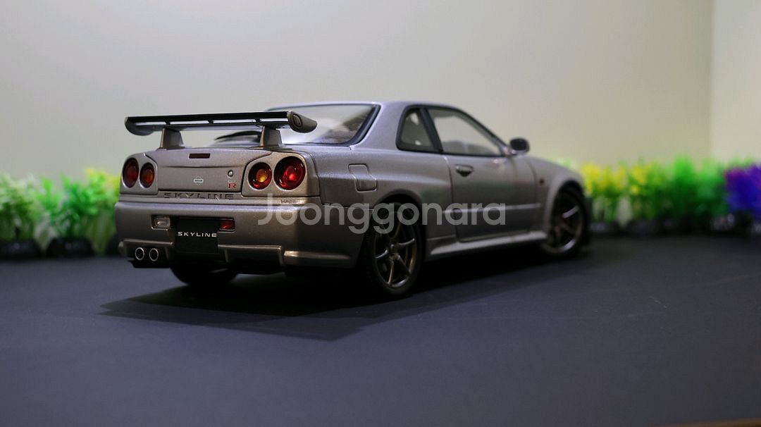 초기형 오토아트 모델 찾고계시나요?...GTR 1:18--4