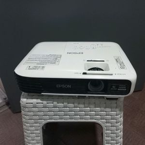 풀HD앱손3000안시eb-u04 빔프로젝터 중고