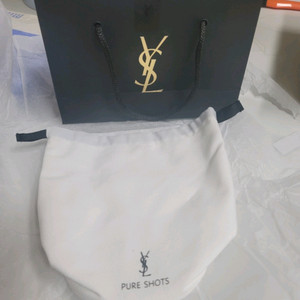 입생로랑 파우치 (새상품