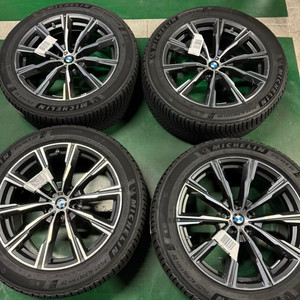 BMW 순정 휠 및 275/45R20 미쉐린스노우타이어