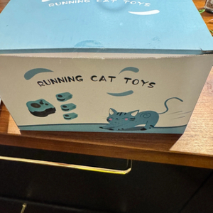 running cat toy팝니다