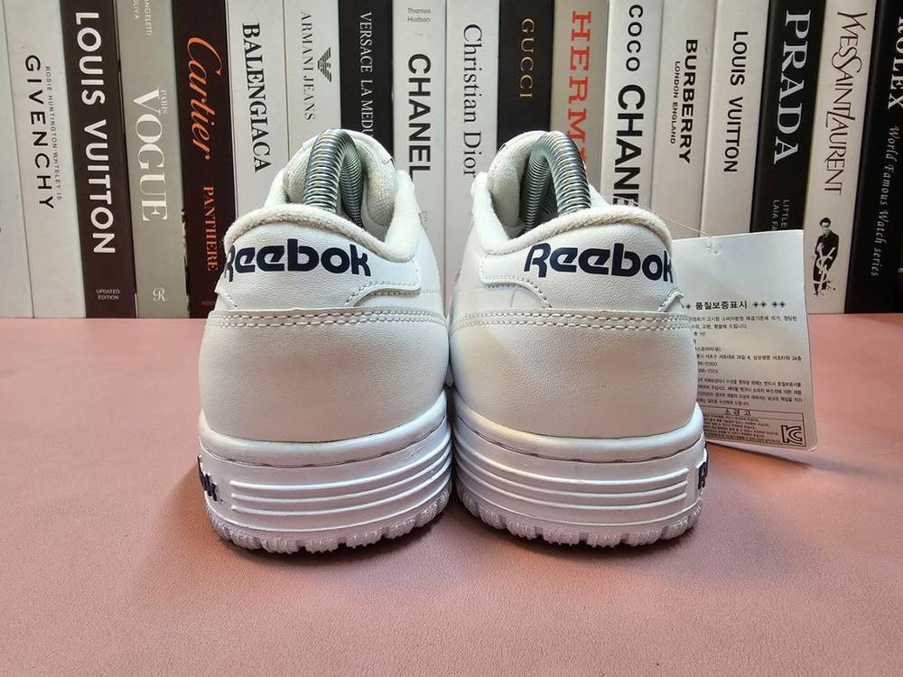 리복 클래식 여성 스니커즈 운동화 240--4