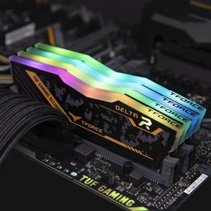 팀그룹T-Force 16GB DDR4-2666 CL15