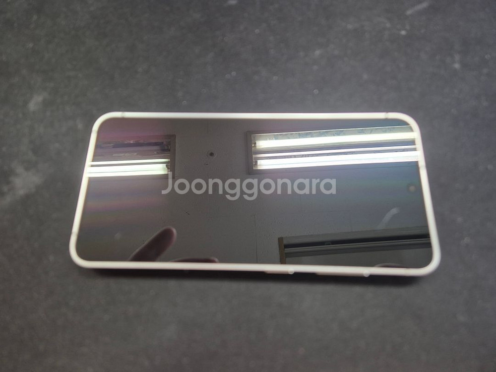 갤럭시 s24 256G 크림 액정 실기스 A급 48만--1