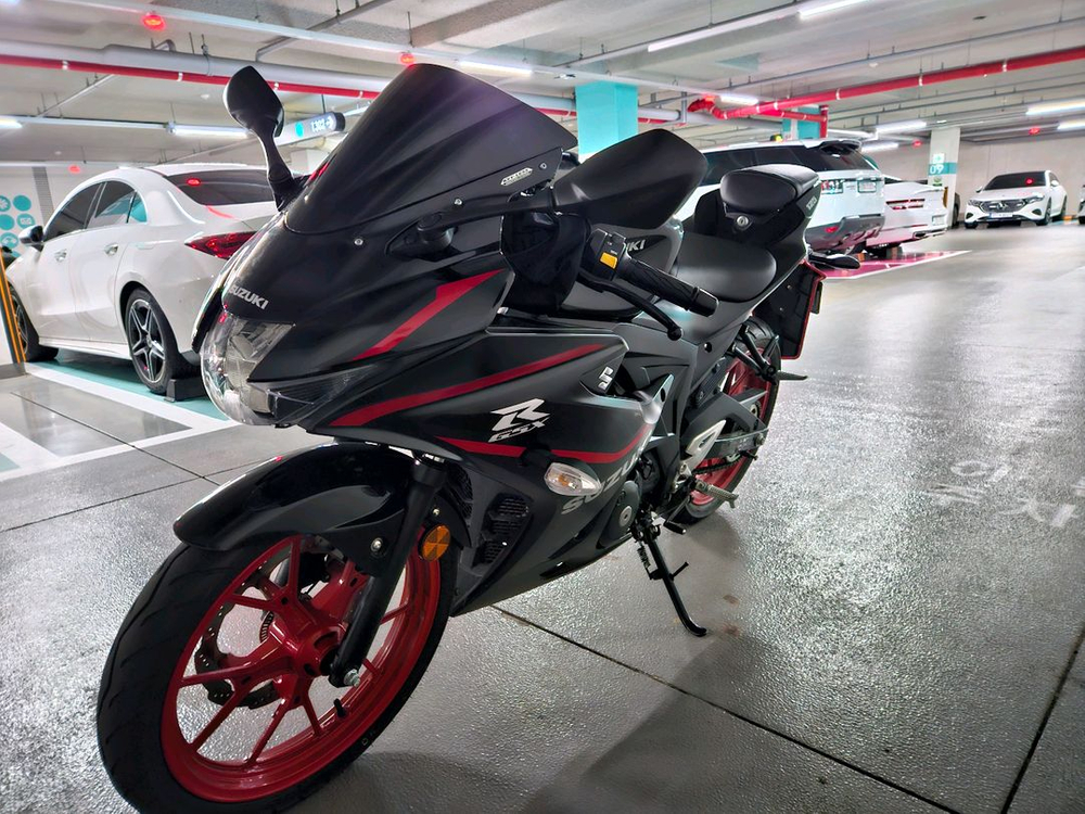 스즈키 GSX-R125 이미지