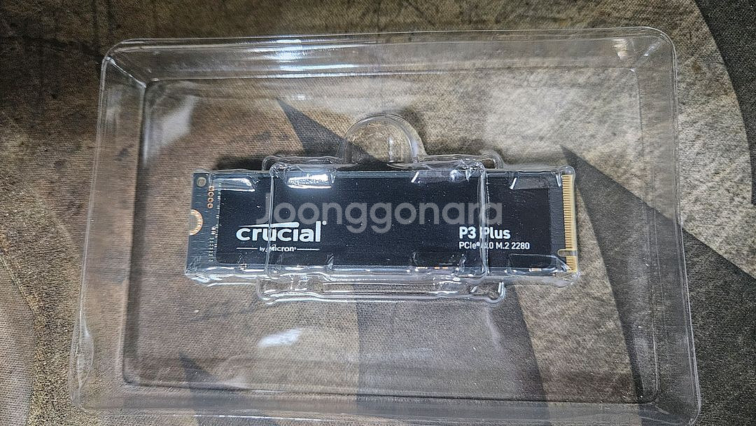 Crucial P3 Plus 1TB--0