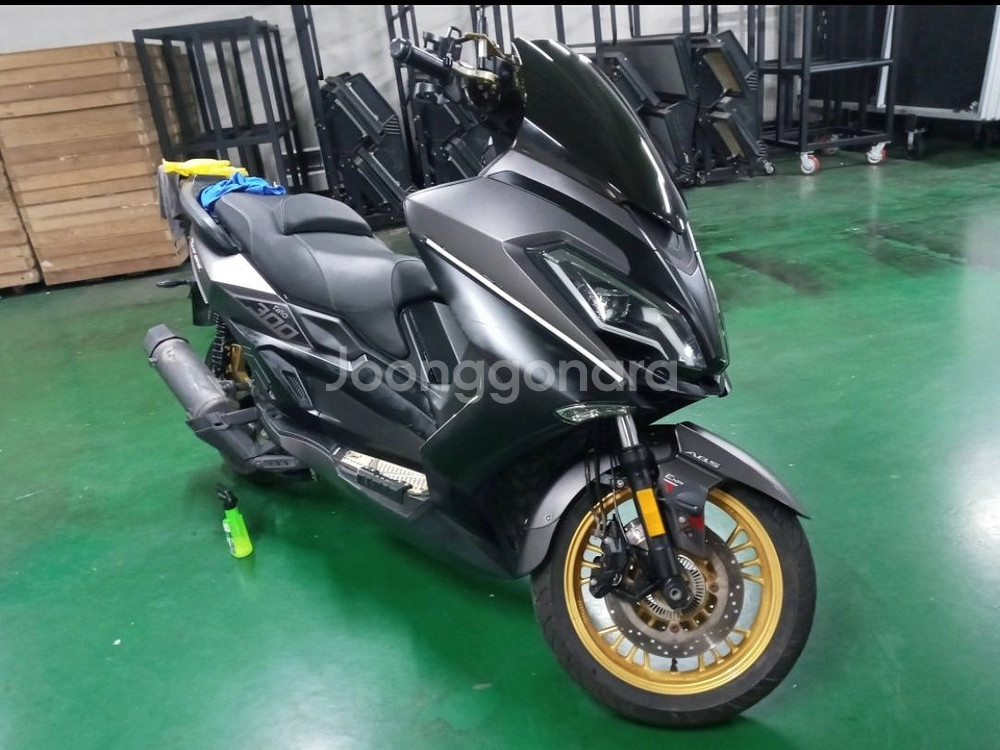 300cc 스쿠터 21년식 4만키로--0