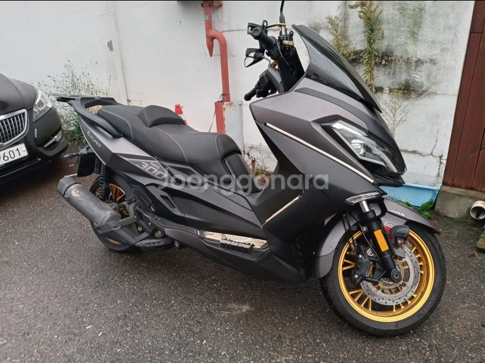 300cc 스쿠터 21년식 4만키로--4