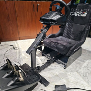 로지텍 G920 레이싱휠 + 거치대 시트