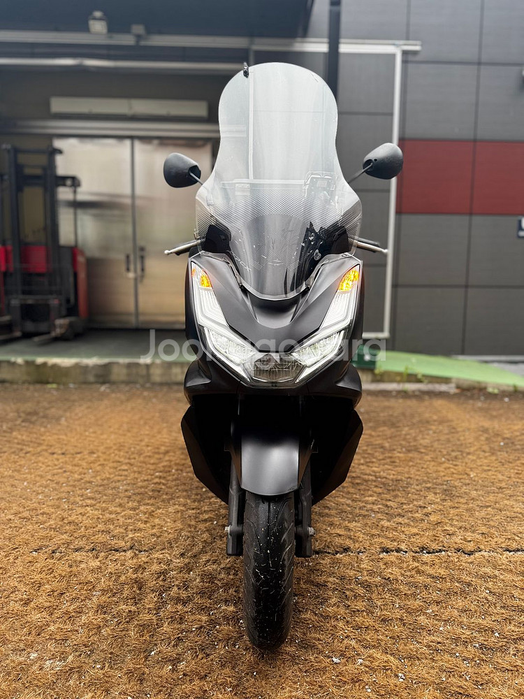 혼다 PCX125 ABS 23년식 3만Km 판매합니다.--2