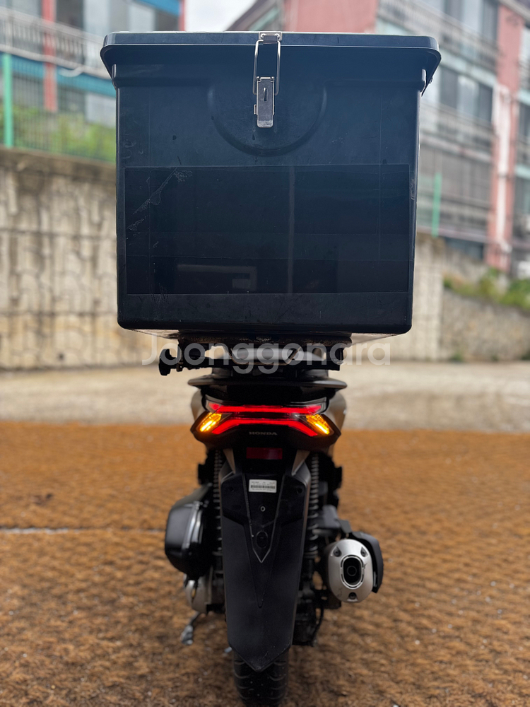 혼다 PCX125 ABS 23년식 3만Km 판매합니다.--7