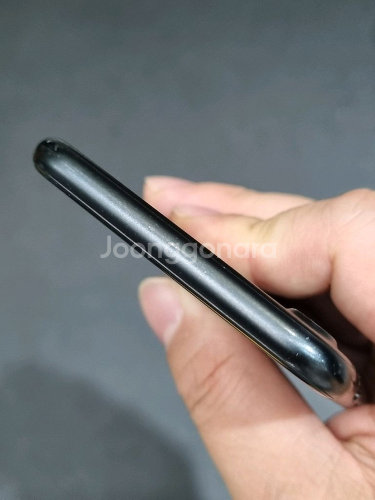 아이폰7 32GB 블랙 배터리 83%--4