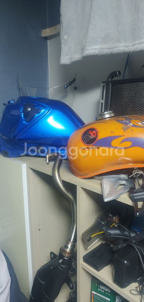 GSX-R 125 부속 차대 앞.뒤 갤리퍼 ECU등등--0