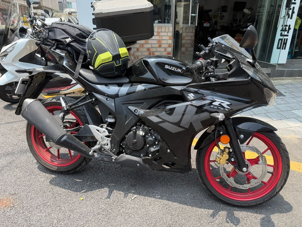 스즈끼 125 gsx-r 이미지