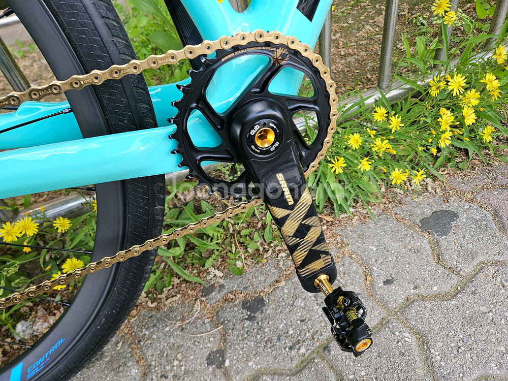 자전거 MTB 비앙키 제일 윗등급기함.CV RS.--7