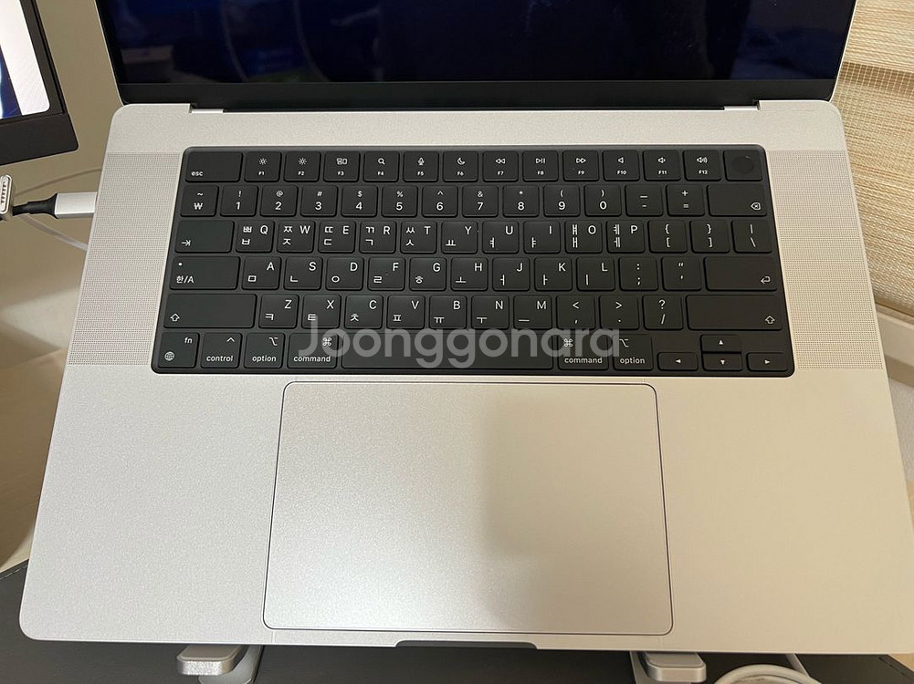 맥북 프로 16 M3 MAX 팝니다.--3