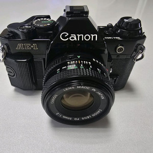 캐논 AE-1 필름 카메라