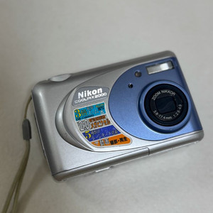 니콘 쿨픽스 coolpix 2000 뉴진스 혜인 디카