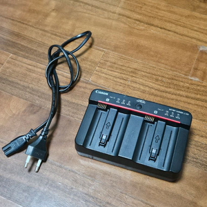 캐논 LC-E19 충전기