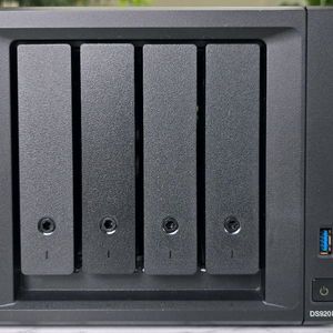 시놀로지 DS920+ NAS 8GB 16TB HDD