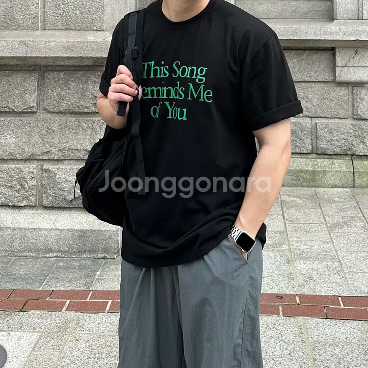 오버핏 반팔티 레터링 블랙--0