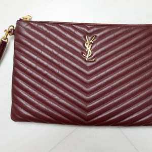 Saint Laurent 퀄팅 가죽 모노그램 파우치