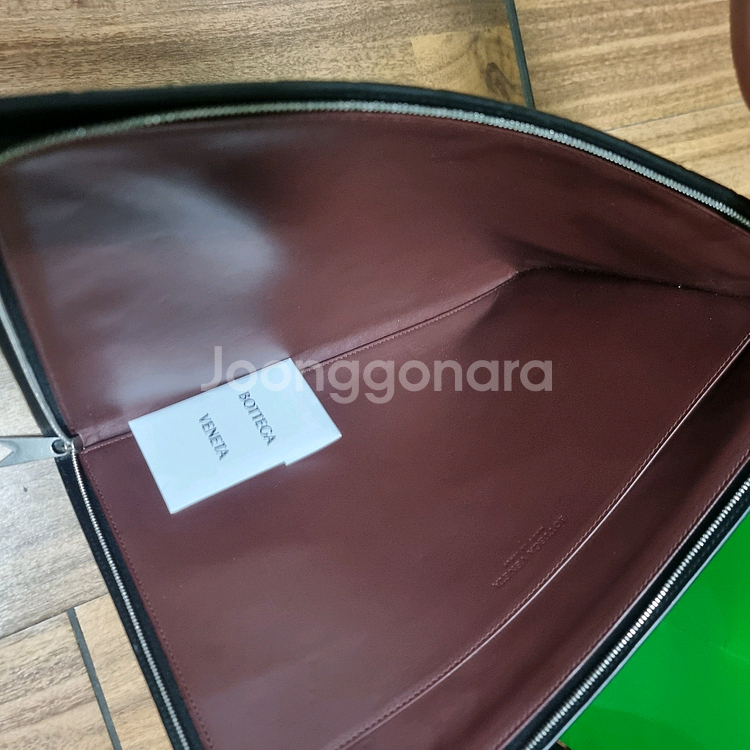 보테가베네타 인트레치아토 하프 지퍼 클러치--1