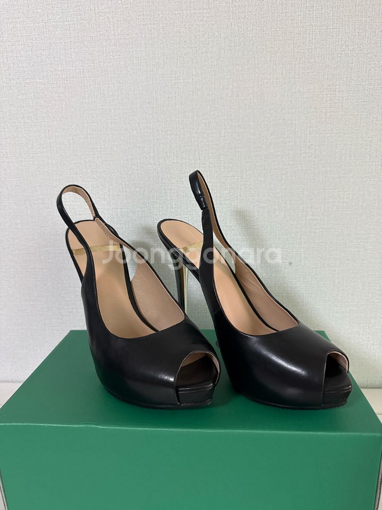 Guess By Marciano 블랙 가죽힐 37--1