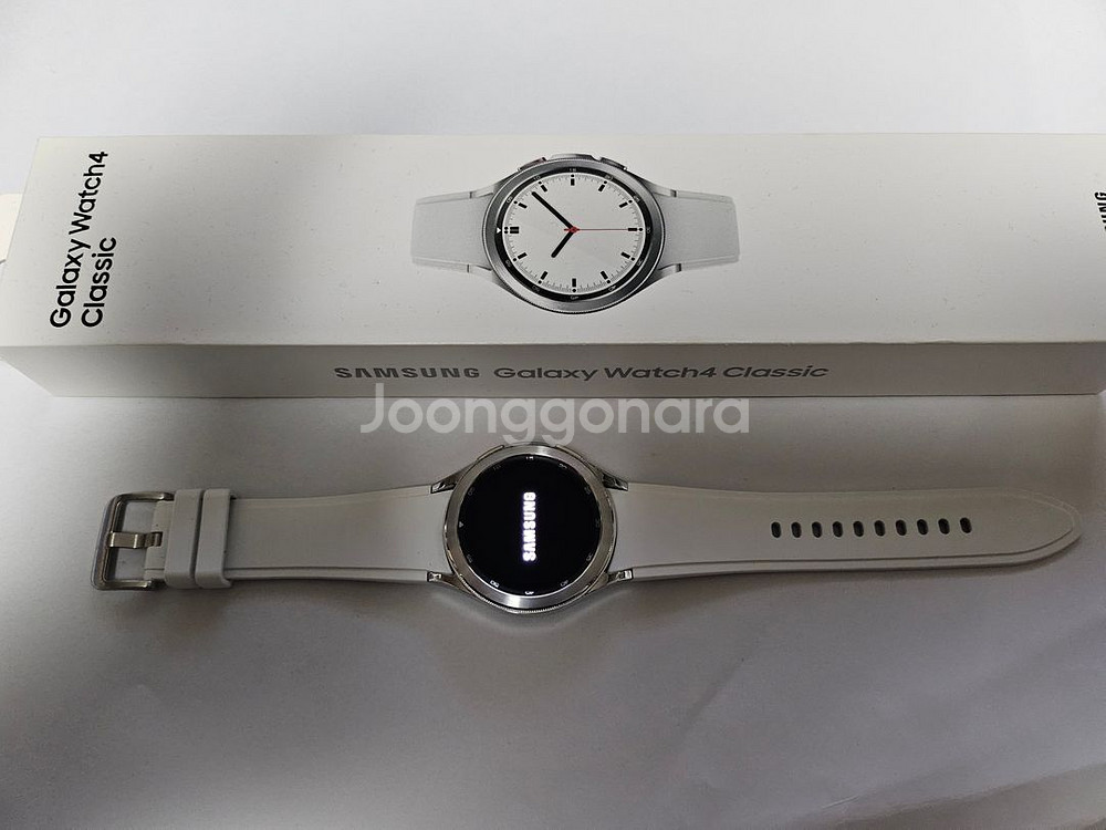 갤럭시 워치4 클래식 42mm 실버 1번착용제품 팝니다--1