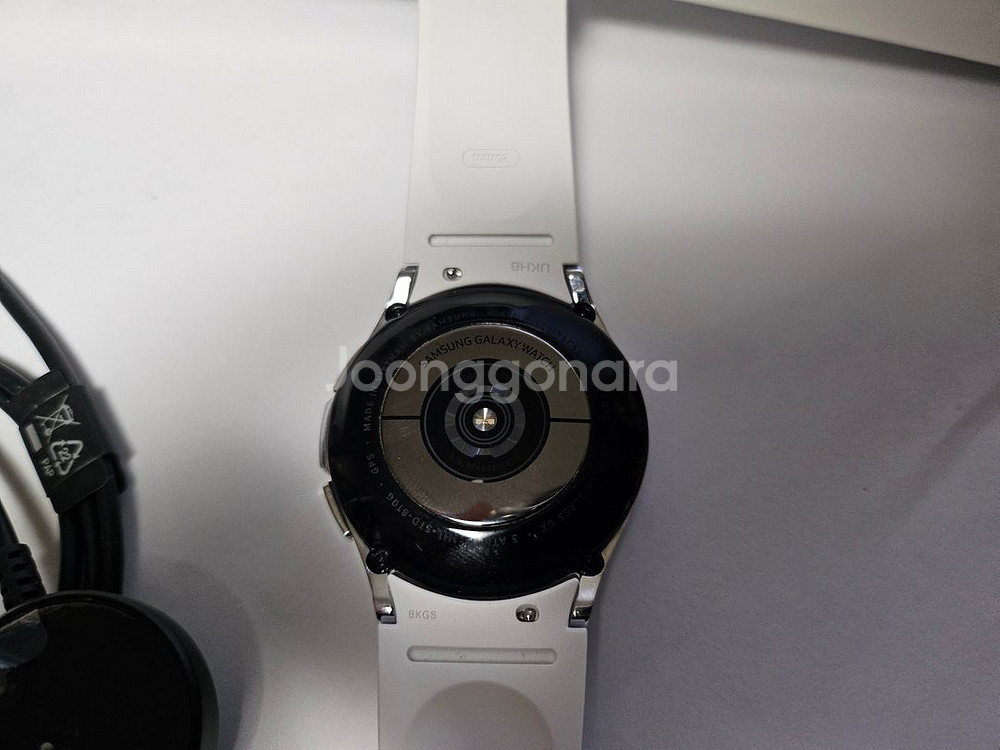 갤럭시 워치4 클래식 42mm 실버 1번착용제품 팝니다--5