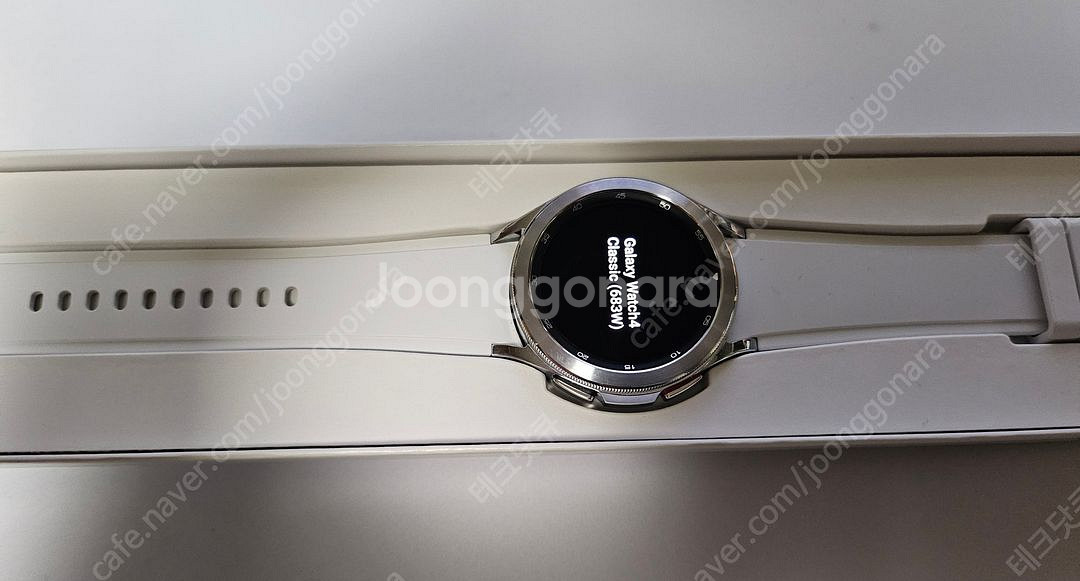 갤럭시 워치4 클래식 42mm 실버 1번착용제품 팝니다--3