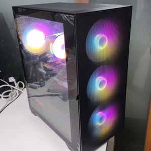 9600x 32g RTX 5070 게임용 컴퓨터