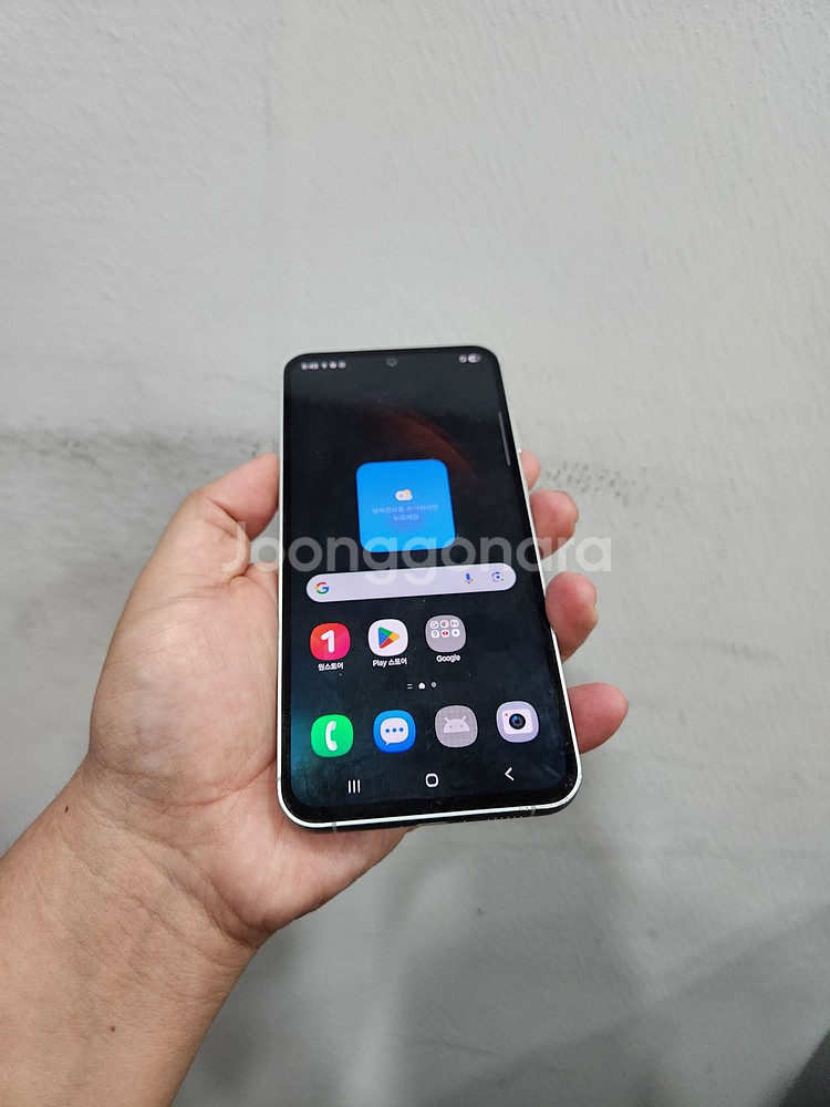 갤럭시 S23FE 화이트 256기가 A급 팔아요~--0