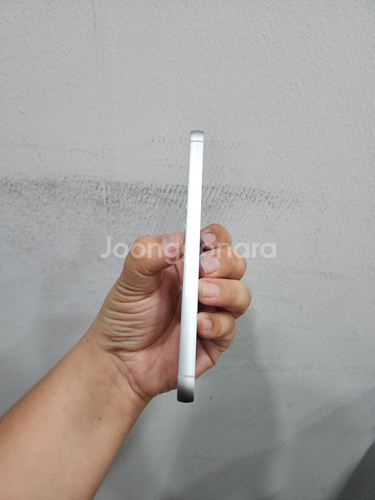 갤럭시 S23FE 화이트 256기가 A급 팔아요~--4