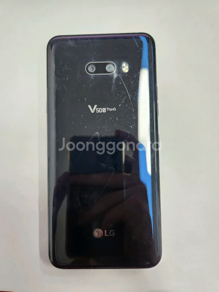 lg v50s 액정깨끗 판매합니다.--2