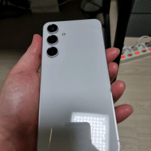 겔럭시 S24FE 256gb 판매합니다.