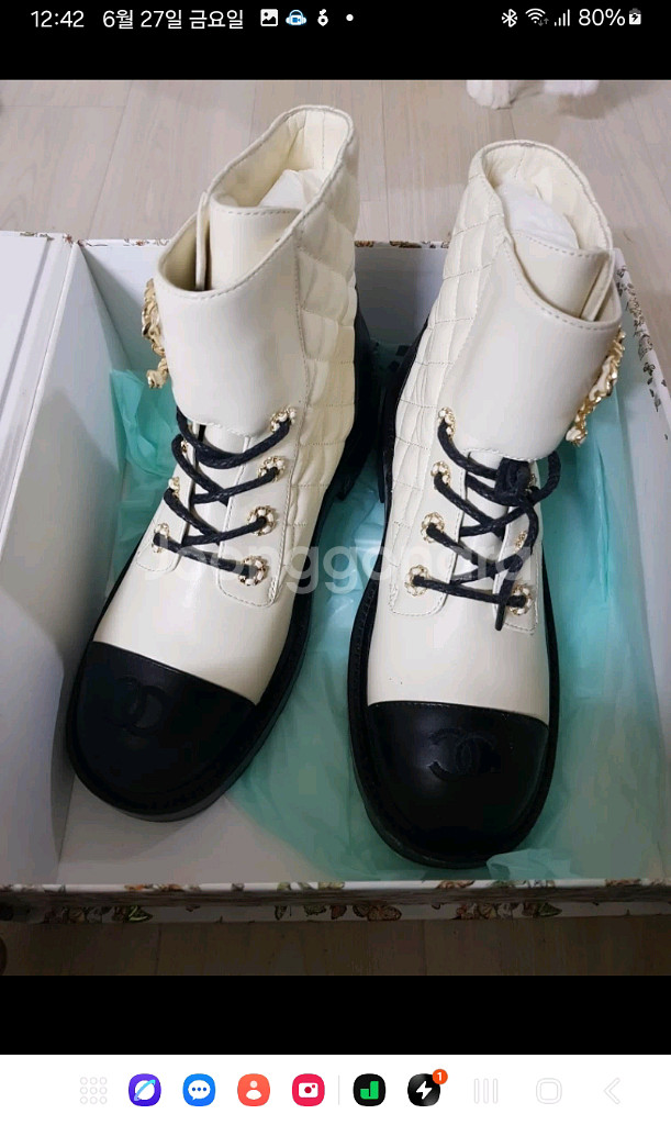 샤넬 레이스업 퀄팅 로고 워커--3