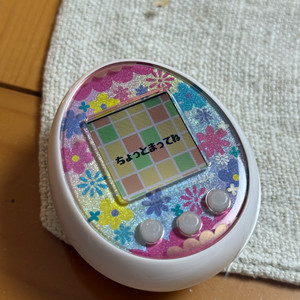 다마고치 파스텔 미츠 화이트 4in1